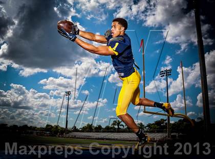 Thumbnail 1 in St. Thomas Aquinas (Preseason Top 25 Photo Shoot) photogallery.