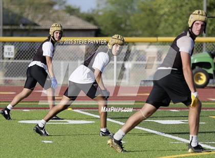 Thumbnail 2 in Battle Of The White Tanks (7 on 7) photogallery.
