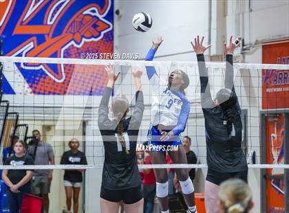 Thumbnail 2 in Deer Valley vs. Xavier College Prep (Westwood TOC) photogallery.