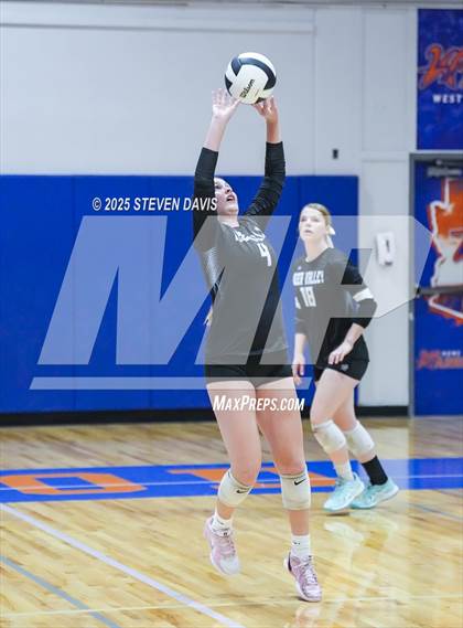 Thumbnail 3 in Deer Valley vs. Xavier College Prep (Westwood TOC) photogallery.