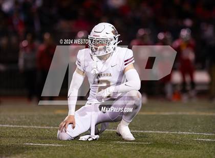 Thumbnail 3 in Mater Dei @ JSerra Catholic photogallery.