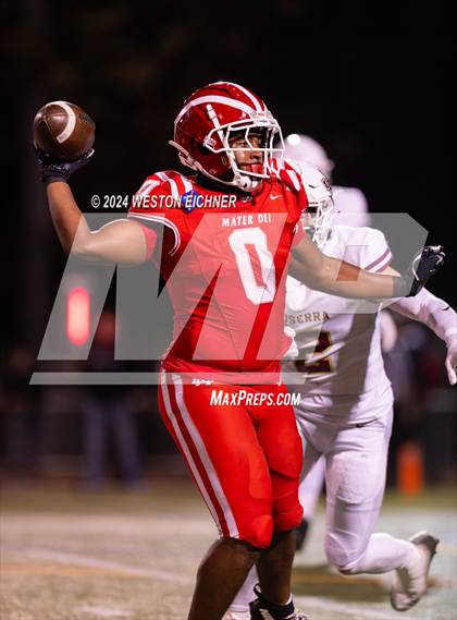 Thumbnail 1 in Mater Dei @ JSerra Catholic photogallery.