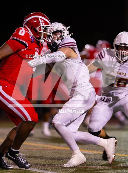 Thumbnail 3 in Mater Dei @ JSerra Catholic photogallery.