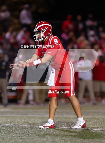 Thumbnail 3 in Mater Dei @ JSerra Catholic photogallery.