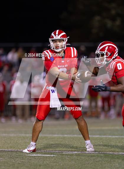 Thumbnail 1 in Mater Dei @ JSerra Catholic photogallery.
