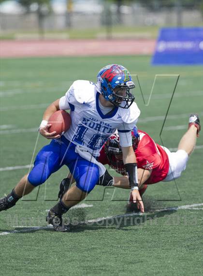 Thumbnail 3 in WFCA D4-7 All-Star Football Game photogallery.