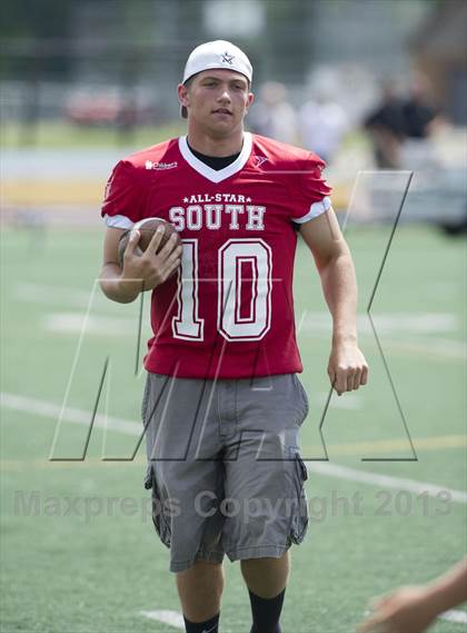 Thumbnail 2 in WFCA D4-7 All-Star Football Game photogallery.