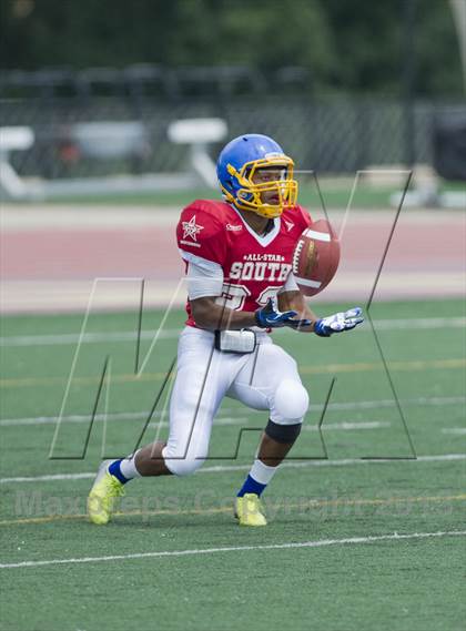 Thumbnail 2 in WFCA D4-7 All-Star Football Game photogallery.