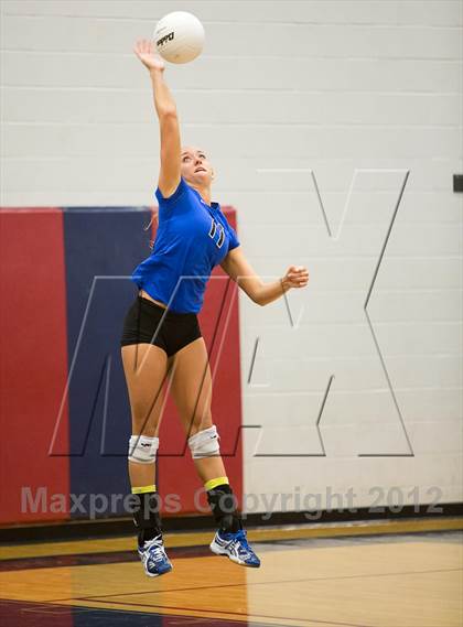 Thumbnail 1 in Gardner-Edgerton @ St. James Academy photogallery.