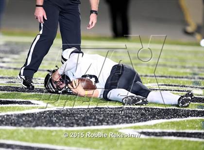Thumbnail 2 in Pittsburg vs. Argyle (UIL 4A Area Playoff) photogallery.