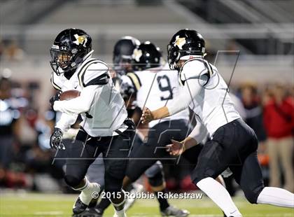Thumbnail 1 in Pittsburg vs. Argyle (UIL 4A Area Playoff) photogallery.