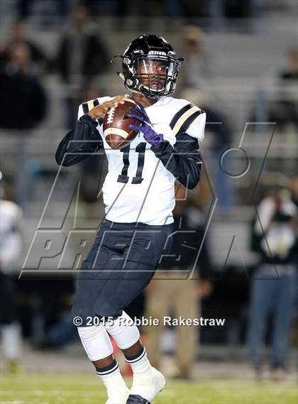Thumbnail 3 in Pittsburg vs. Argyle (UIL 4A Area Playoff) photogallery.