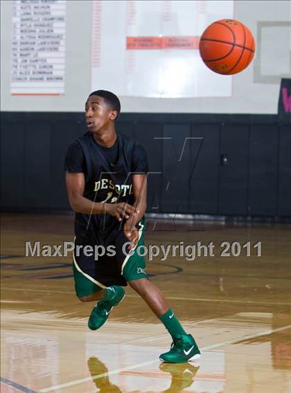 Thumbnail 1 in Spring vs. DeSoto (McDonald's Texas Invitational) photogallery.