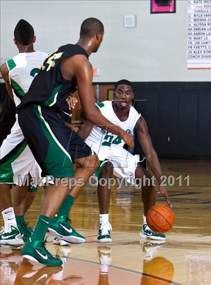 Thumbnail 1 in Spring vs. DeSoto (McDonald's Texas Invitational) photogallery.