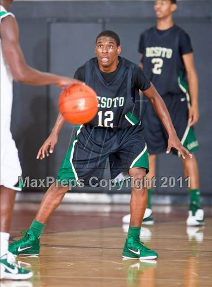 Thumbnail 1 in Spring vs. DeSoto (McDonald's Texas Invitational) photogallery.