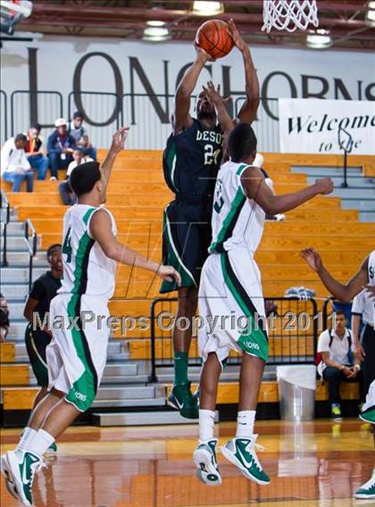 Thumbnail 3 in Spring vs. DeSoto (McDonald's Texas Invitational) photogallery.