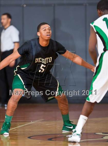 Thumbnail 1 in Spring vs. DeSoto (McDonald's Texas Invitational) photogallery.