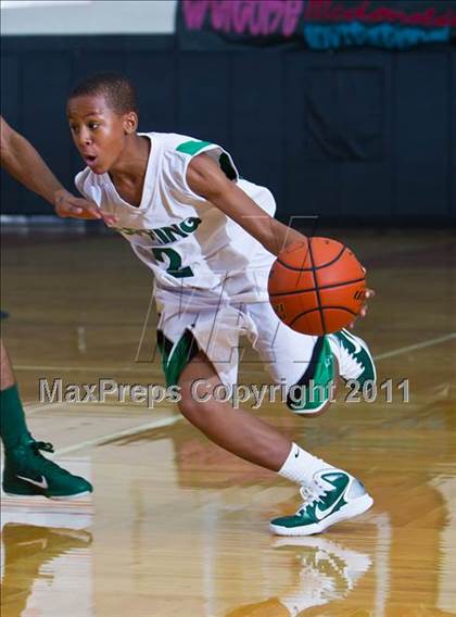 Thumbnail 3 in Spring vs. DeSoto (McDonald's Texas Invitational) photogallery.