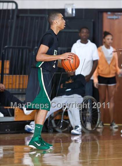 Thumbnail 1 in Spring vs. DeSoto (McDonald's Texas Invitational) photogallery.