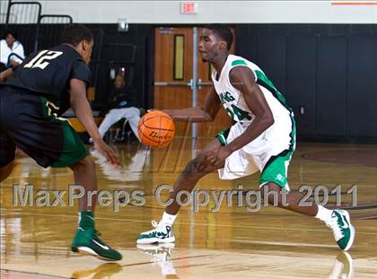 Thumbnail 3 in Spring vs. DeSoto (McDonald's Texas Invitational) photogallery.