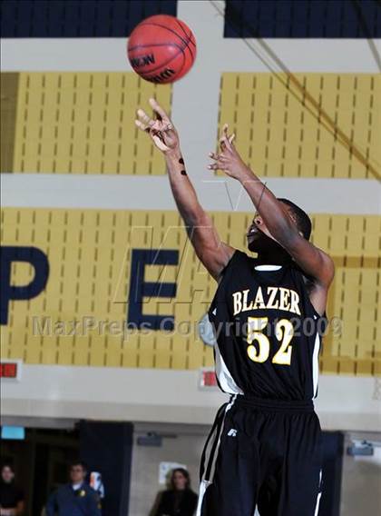 Thumbnail 3 in Hempfield vs Lancaster Mennonite photogallery.