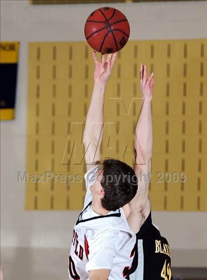 Thumbnail 2 in Hempfield vs Lancaster Mennonite photogallery.