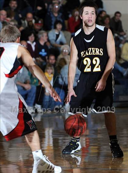 Thumbnail 3 in Hempfield vs Lancaster Mennonite photogallery.