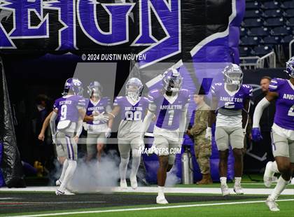 Thumbnail 3 in Angleton vs. La Porte (UIL 5A Division I Football Quarterfinal) photogallery.