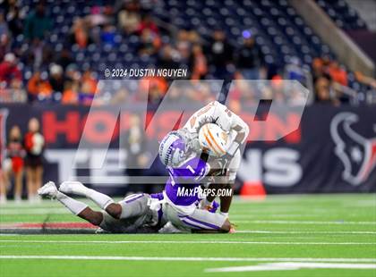Thumbnail 2 in Angleton vs. La Porte (UIL 5A Division I Football Quarterfinal) photogallery.