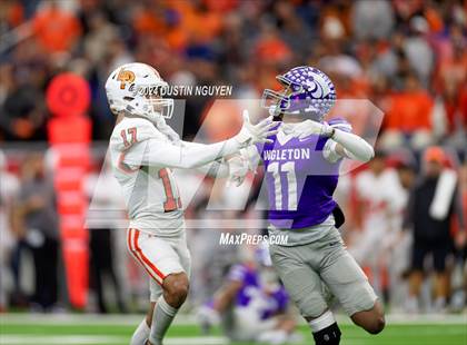 Thumbnail 1 in Angleton vs. La Porte (UIL 5A Division I Football Quarterfinal) photogallery.