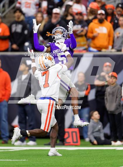 Thumbnail 2 in Angleton vs. La Porte (UIL 5A Division I Football Quarterfinal) photogallery.