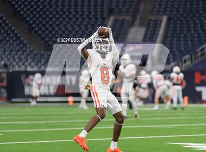 Thumbnail 1 in Angleton vs. La Porte (UIL 5A Division I Football Quarterfinal) photogallery.