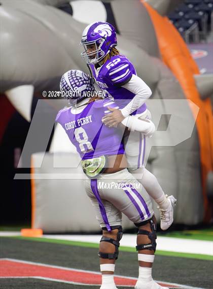 Thumbnail 2 in Angleton vs. La Porte (UIL 5A Division I Football Quarterfinal) photogallery.