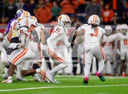Thumbnail 2 in Angleton vs. La Porte (UIL 5A Division I Football Quarterfinal) photogallery.