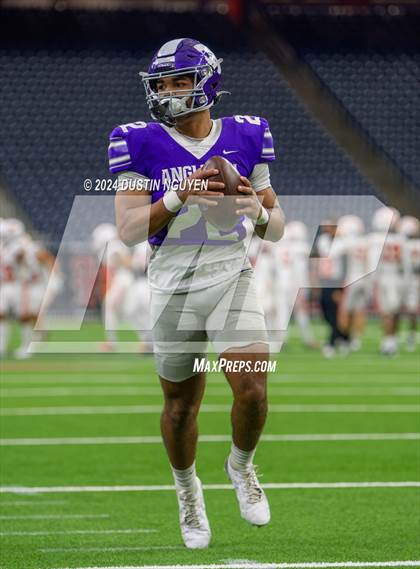 Thumbnail 3 in Angleton vs. La Porte (UIL 5A Division I Football Quarterfinal) photogallery.