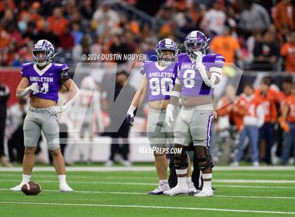 Thumbnail 1 in Angleton vs. La Porte (UIL 5A Division I Football Quarterfinal) photogallery.