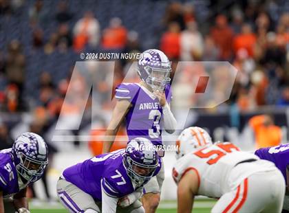 Thumbnail 2 in Angleton vs. La Porte (UIL 5A Division I Football Quarterfinal) photogallery.