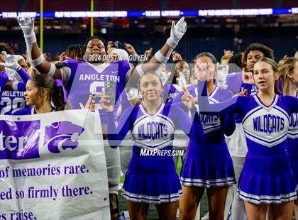 Thumbnail 3 in Angleton vs. La Porte (UIL 5A Division I Football Quarterfinal) photogallery.