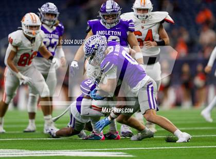 Thumbnail 3 in Angleton vs. La Porte (UIL 5A Division I Football Quarterfinal) photogallery.