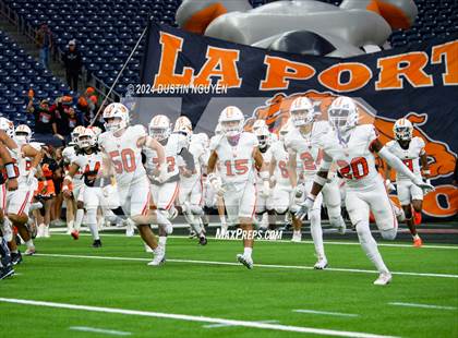 Thumbnail 3 in Angleton vs. La Porte (UIL 5A Division I Football Quarterfinal) photogallery.