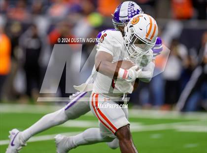 Thumbnail 1 in Angleton vs. La Porte (UIL 5A Division I Football Quarterfinal) photogallery.