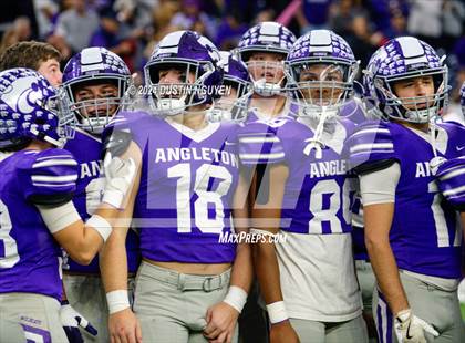 Thumbnail 3 in Angleton vs. La Porte (UIL 5A Division I Football Quarterfinal) photogallery.