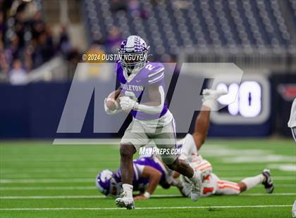 Thumbnail 1 in Angleton vs. La Porte (UIL 5A Division I Football Quarterfinal) photogallery.