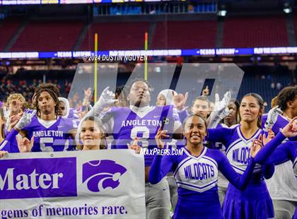 Thumbnail 1 in Angleton vs. La Porte (UIL 5A Division I Football Quarterfinal) photogallery.