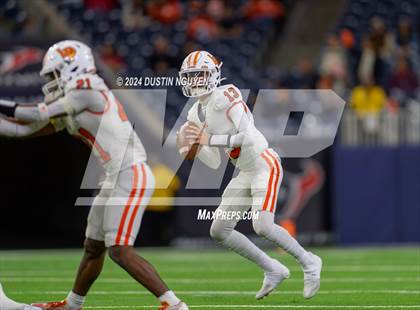 Thumbnail 3 in Angleton vs. La Porte (UIL 5A Division I Football Quarterfinal) photogallery.