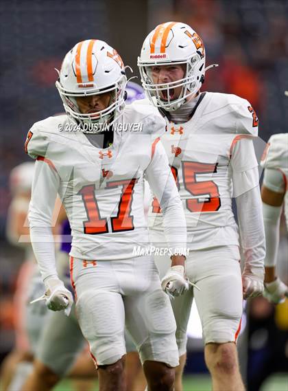 Thumbnail 1 in Angleton vs. La Porte (UIL 5A Division I Football Quarterfinal) photogallery.