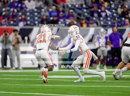 Thumbnail 2 in Angleton vs. La Porte (UIL 5A Division I Football Quarterfinal) photogallery.