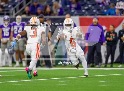 Thumbnail 3 in Angleton vs. La Porte (UIL 5A Division I Football Quarterfinal) photogallery.