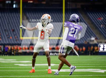 Thumbnail 2 in Angleton vs. La Porte (UIL 5A Division I Football Quarterfinal) photogallery.