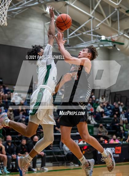 Thumbnail 2 in Ferris @ Auburn (Hardwood Invite 2nd Round) photogallery.